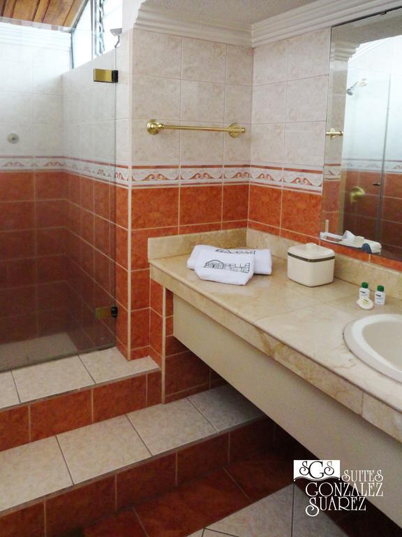Hotel Suites Gonzalez Suarez กีโต ภายนอก รูปภาพ