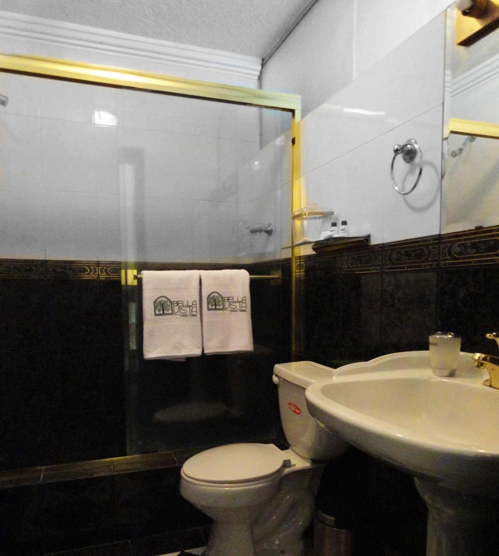Hotel Suites Gonzalez Suarez กีโต ภายนอก รูปภาพ